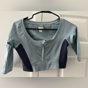 Adidas cropped zip short sleeved workout jacket